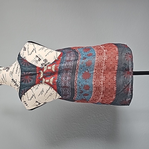 Beautiful Razor Back Tank - Picture 2 of 10